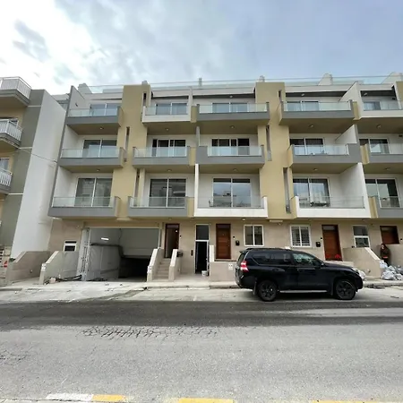 St Julians's Charm Is-Swieqi