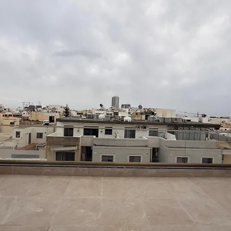 St Julians's Charm Apartment Is-Swieqi