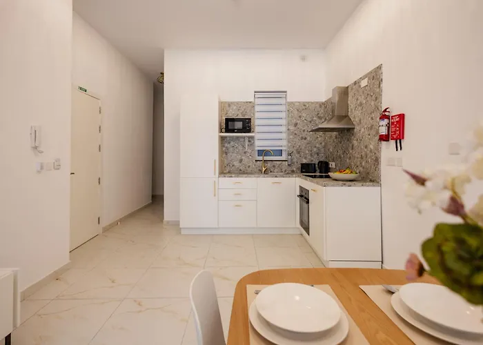 Apartment St Julians's Charm *